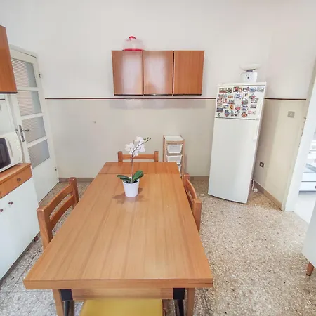 Ampio Quadrilocale Vicino Al Mare E Al Centro Daire *