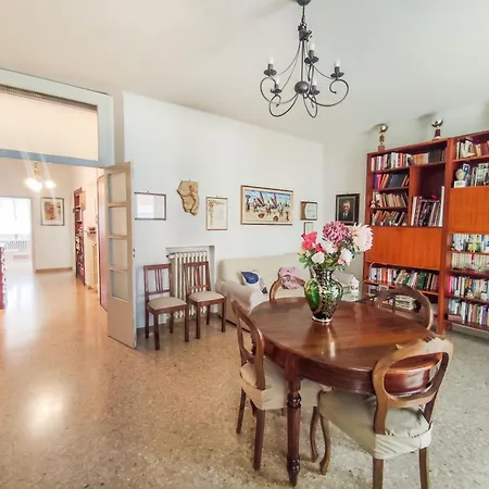 Ampio Quadrilocale Vicino Al Mare E Al Centro Appartamento
